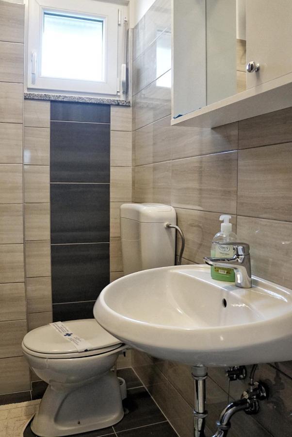 זמברטיה Apartmani Vesna מראה חיצוני תמונה