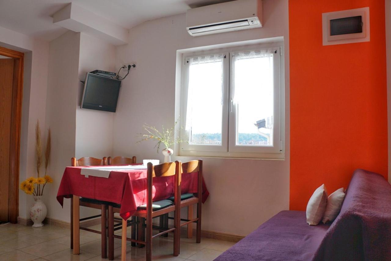 זמברטיה Apartmani Vesna מראה חיצוני תמונה