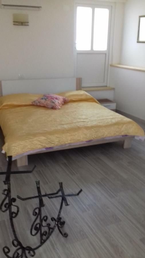 זמברטיה Apartmani Vesna מראה חיצוני תמונה