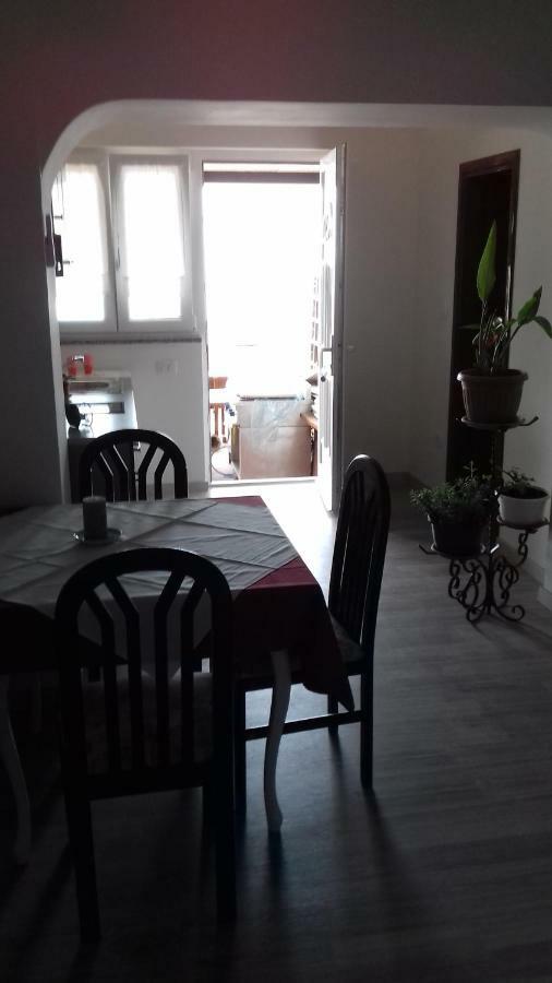 זמברטיה Apartmani Vesna מראה חיצוני תמונה